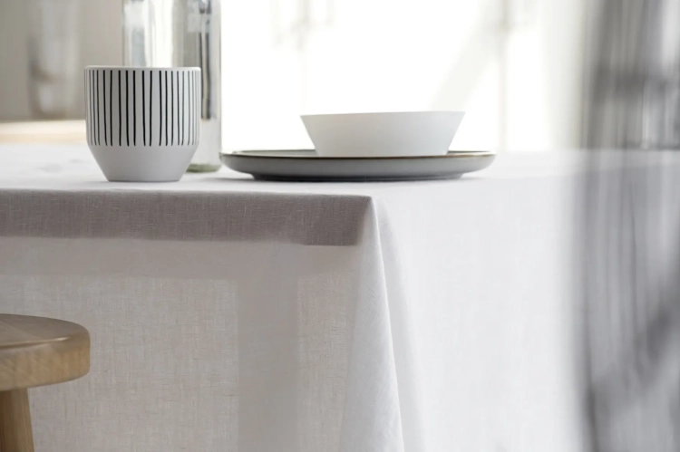 lniany obrus biały kremowy