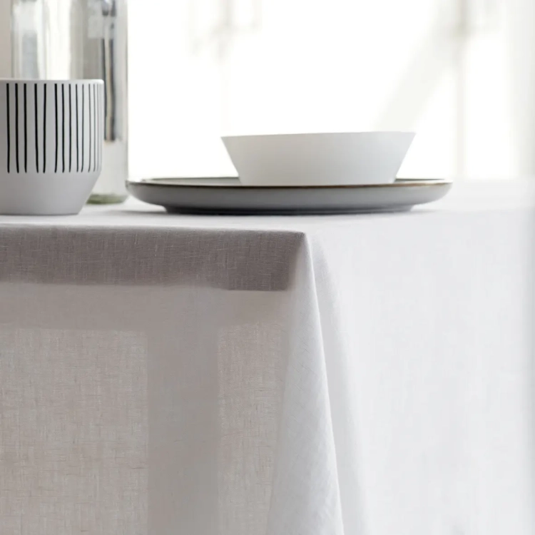 lniany obrus biały kremowy