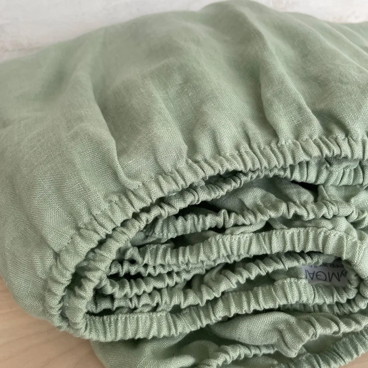 Lniane prześcieradło z gumką zielone PURE sage green