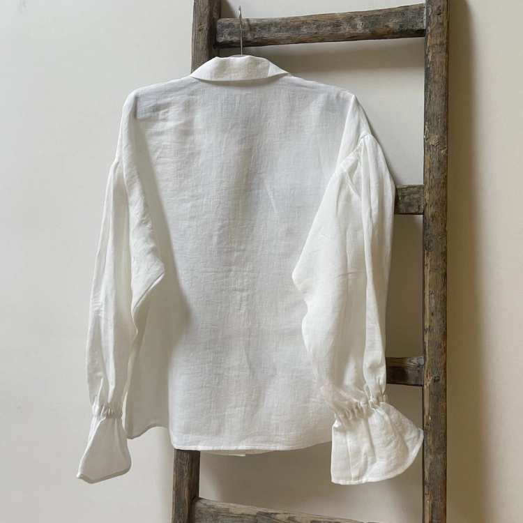 Tył koszuli lnianej CHERRY cream white