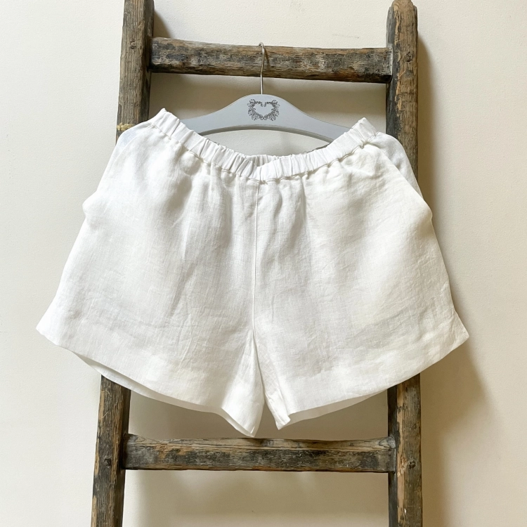 Szorty CHERRY cream white . 100% len