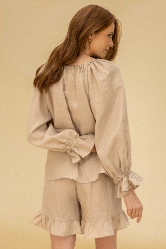 Lniana bluzka typu reglan w komplecie z szortami w kolorze, kolor jasny beż.