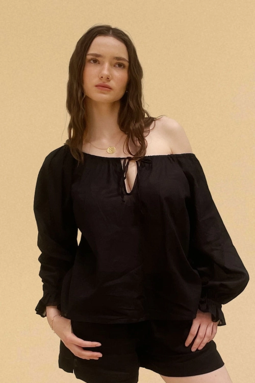 lniana-czarna-bluzka-reglan-POKOLENIA.jpg
