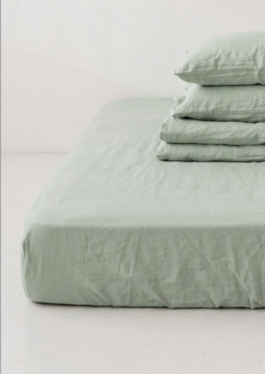 SAGE GREEN prześćieradło z gumką 675x950.png
